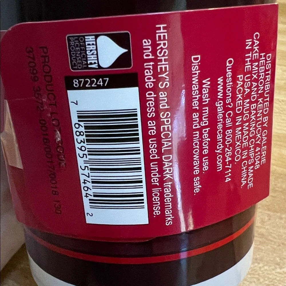 ( 0443) 8 0Z. Hershey's Special Dark Mug